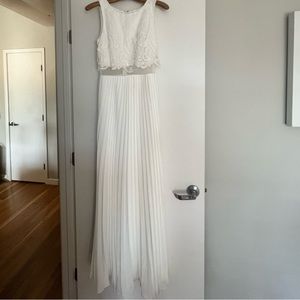 caché white floral pleated and mesh maxi dress